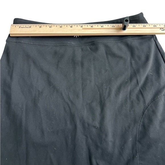 ATHLETA Excursion Hybrid Black Skort Built In Shorts Golf Tennis Pickleball - Picture 5 of 9